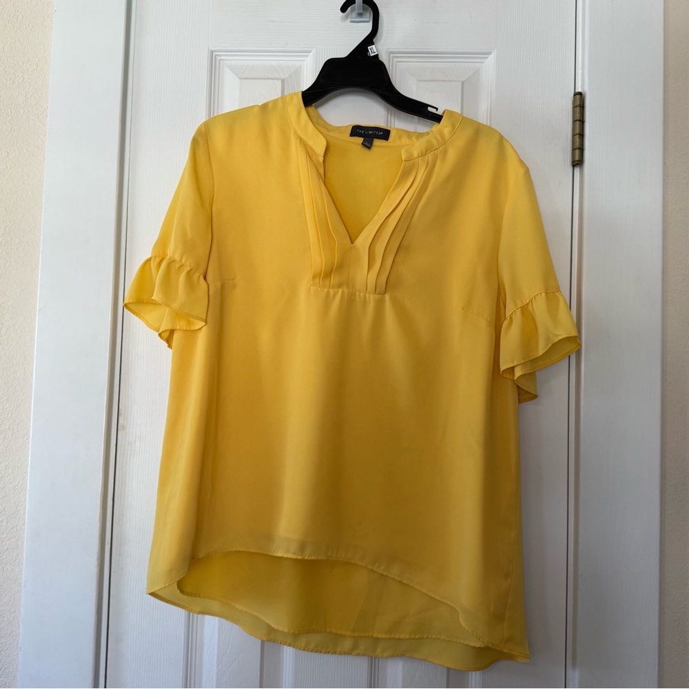 THE LIMITED Yellow Blouse Size Large Ruffle Sleeve V-Neck Pleated Front Top - Picture 2 of 7